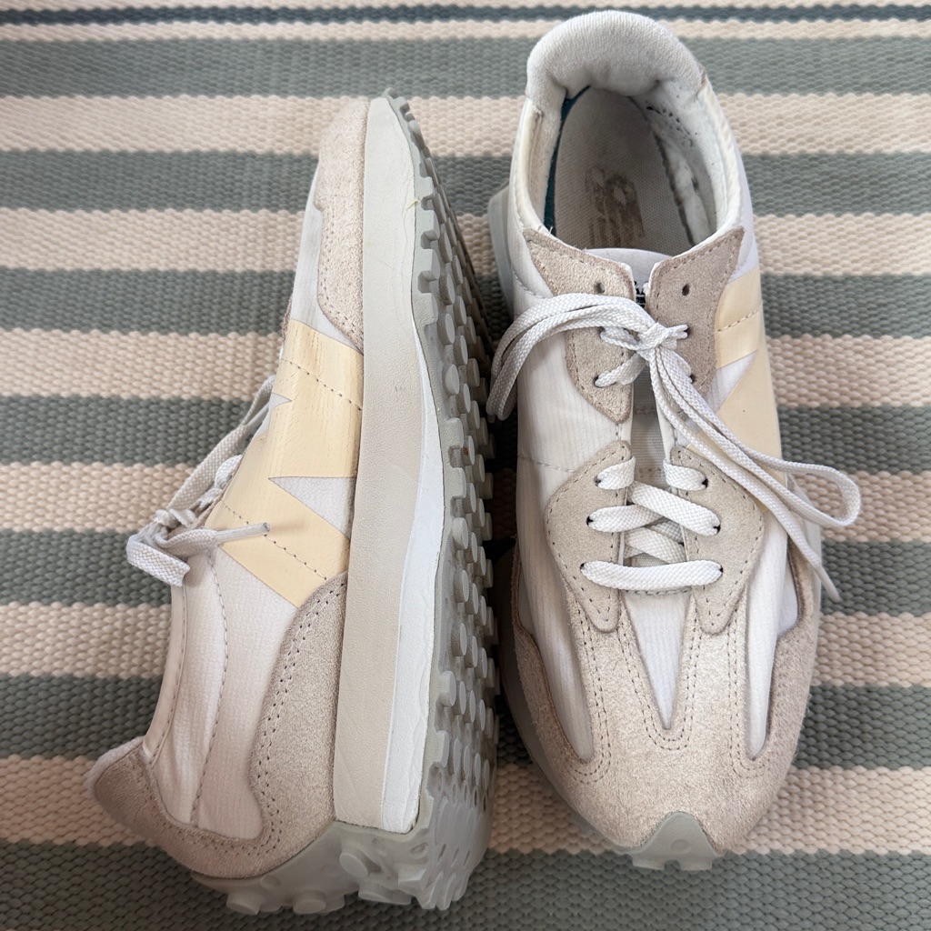 Stylish 327 New Balance Women's Beige Sneakers W 8